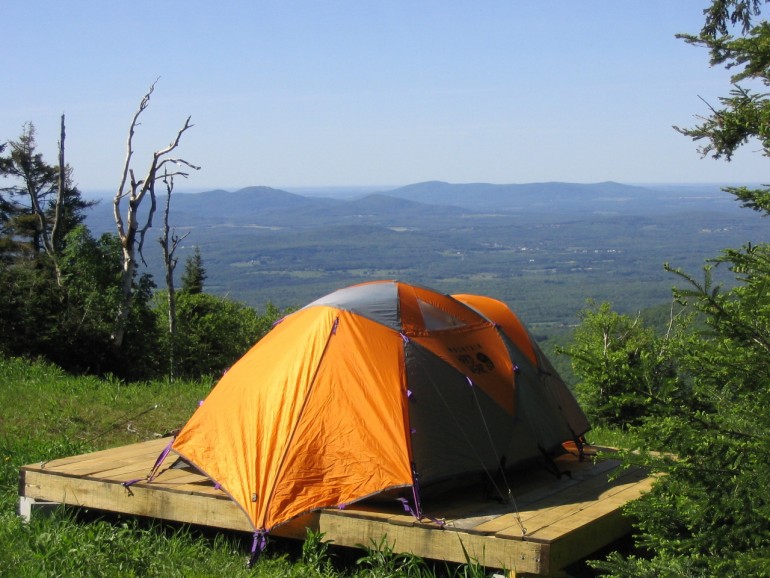 bivouac-mont-sutton-parc